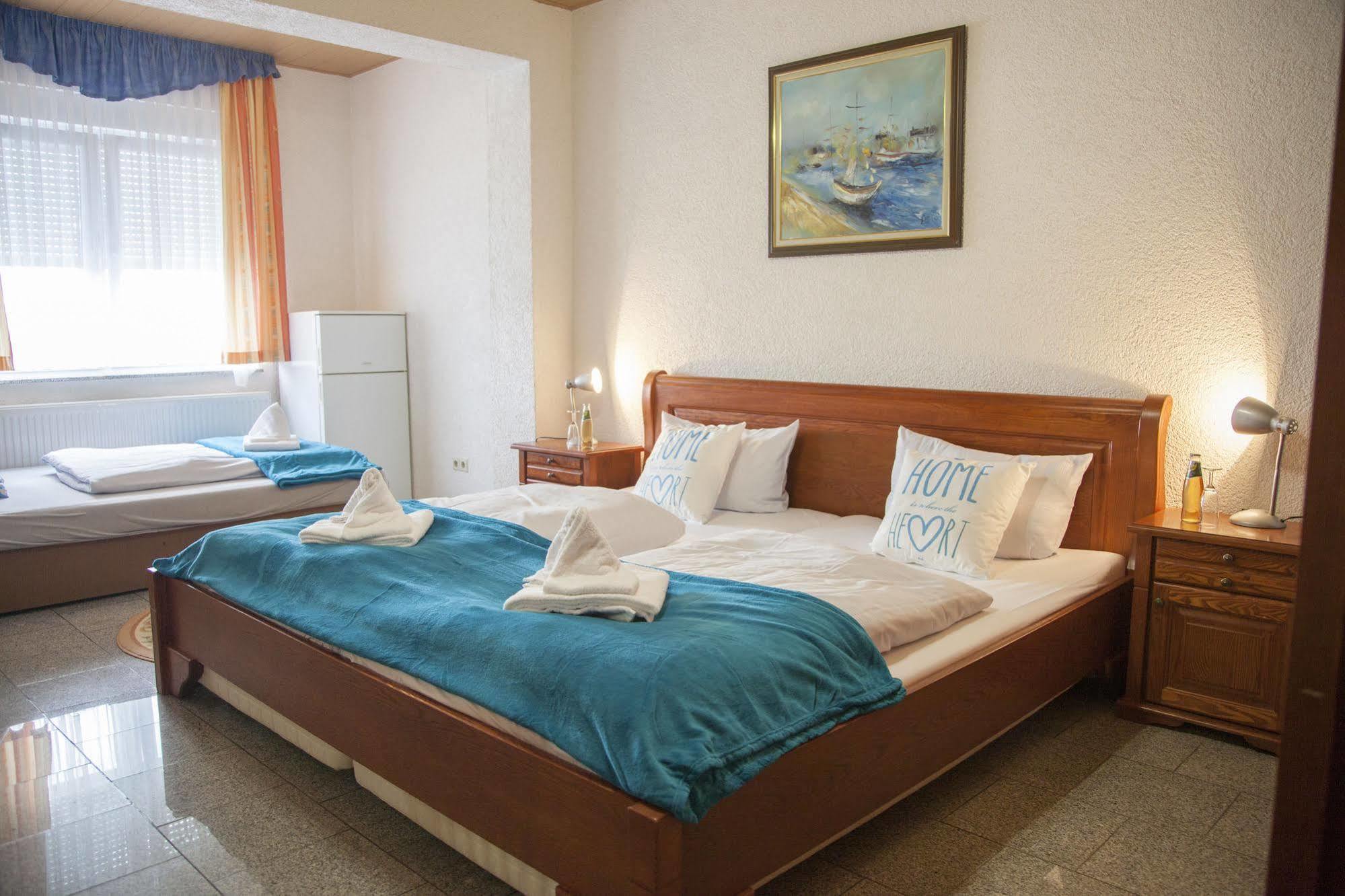 Hotel Atlantis Ramstein-Miesenbach Kültér fotó